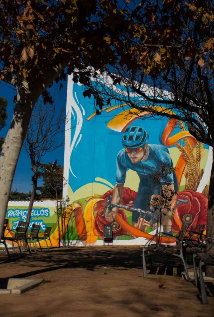 Mural artístico de gran tamaño